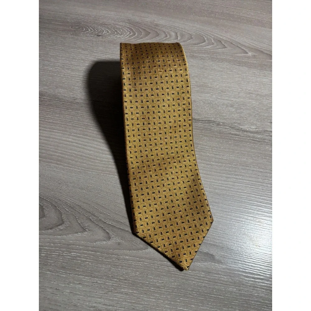 Brooks Brothers Makers Silk Tie Gold Navy Geometric Basketweave Hand Made USA‎